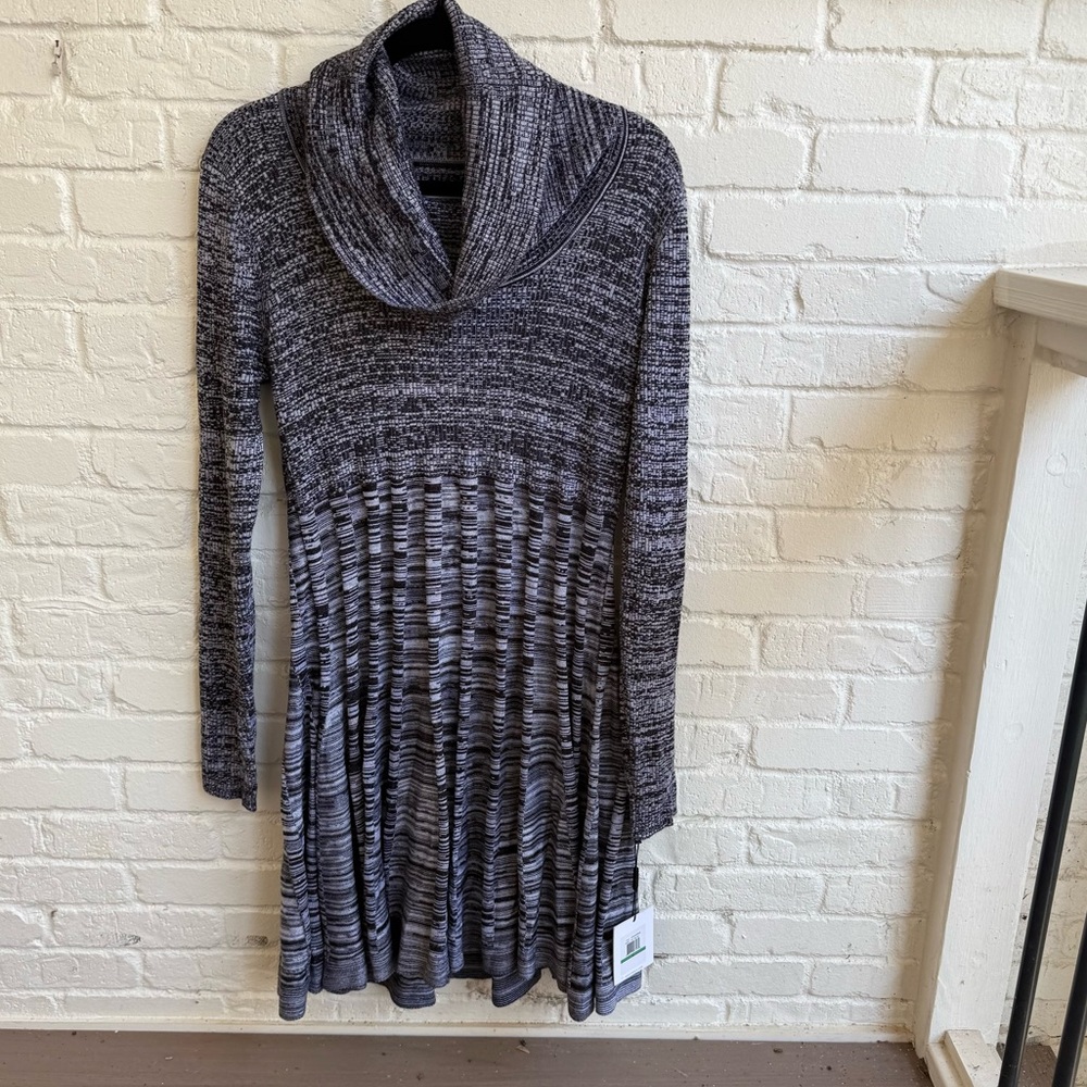 NWT Calvin Klein Long Sleeve Dress